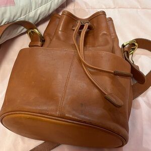 Vintage Coach Thompson Drawstring Bucket Crossbody Bag in British Tan